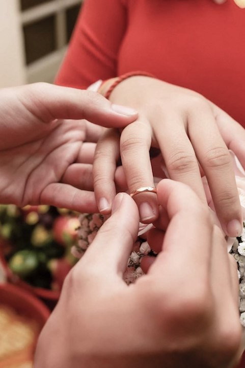 Top 10 cặp nhẫn cưới 2021 được săn đón nhất - Nhẫn cưới vàng trắng được đặc biệt yêu thích